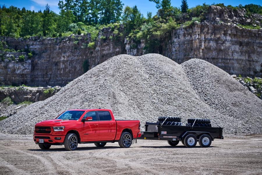  Ram 1500 Sport Crew Cab (DT) 2018 года  (CA) (фото 33 из 40)